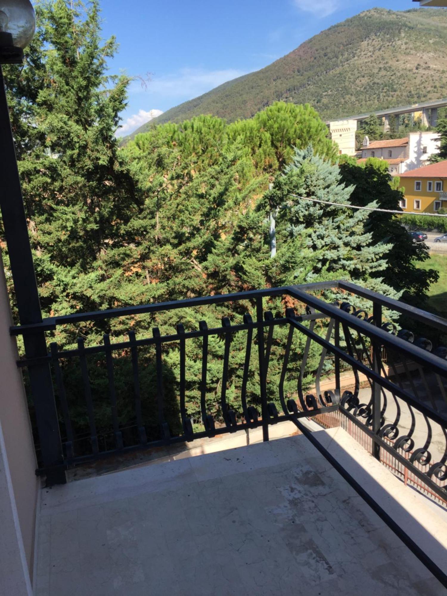 Monte Camicia - Cozy Home In City Center-Spacious-Free Parking L'Aquila Luaran gambar
